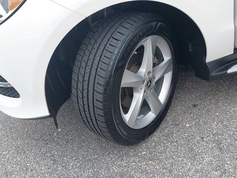 Used 2018 Mercedes-Benz GLE 350 4MATIC image 32
