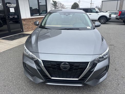 Used 2023 Nissan Sentra SV w/ SV Premium Package image 10