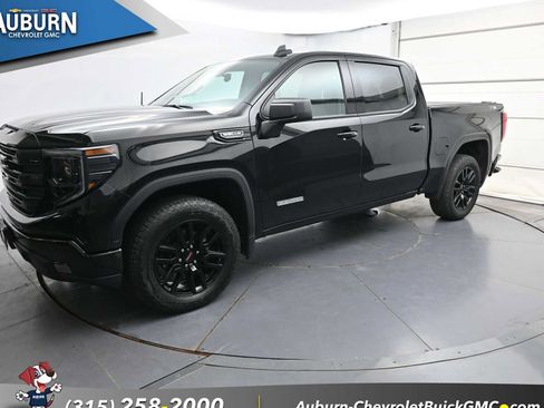 Used 2025 GMC Sierra 1500 Elevation w/ X31 Off-Road Package AWD/4WD image 3