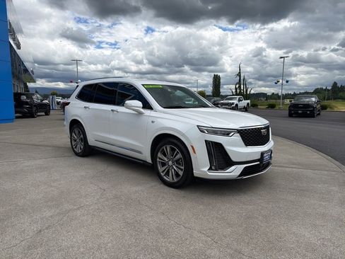 Used 2021 Cadillac XT6 Premium Luxury AWD/4WD image 6