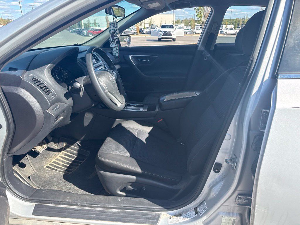 Used 2016 Nissan Altima 2.5 S w/ Power Driver Seat Package FWD image 19