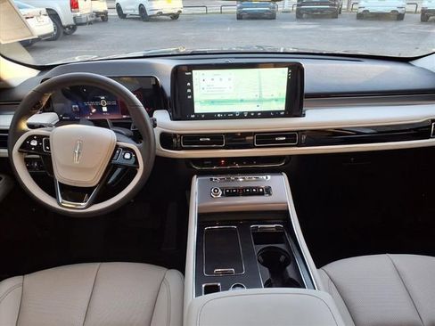 New 2026 Lincoln Aviator 2WD image 6