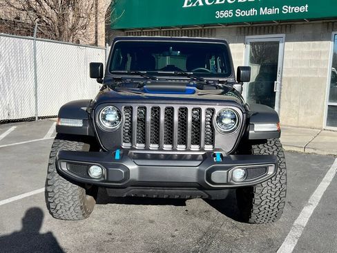 Used 2023 Jeep Wrangler Unlimited Rubicon 4xe image 2