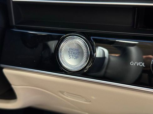 New 2026 Genesis GV70 2.5T Advanced AWD/4WD image 38