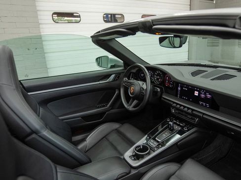 Used 2021 Porsche 911 Carrera image 15