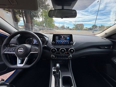 Used 2025 Nissan Sentra SV FWD image 31