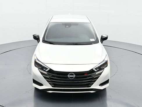 New 2025 Nissan Versa SR w/ Trunk Package FWD image 34