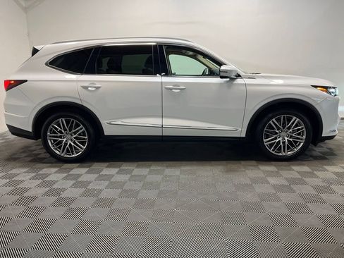 Used 2023 Acura MDX SH-AWD w/ Advance Package image 4