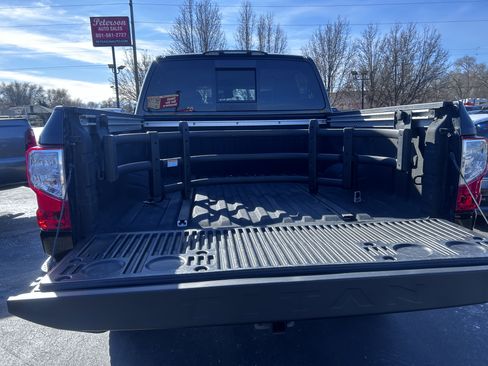 Used 2018 Nissan Titan PRO-4X w/ Pro-4x Convenience Package image 9