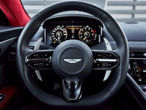 Used 2024 Aston Martin DB12 Coupe image 41