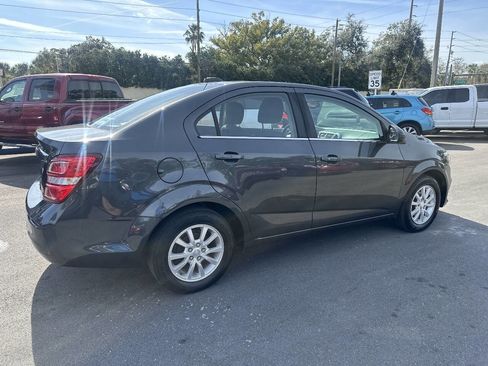 Used 2019 Chevrolet Sonic LT w/ Convenience Package image 3