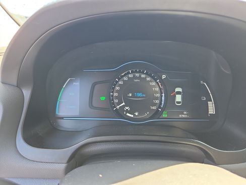 Used 2019 Hyundai Ioniq Limited w/ Ultimate Package 02 FWD image 4
