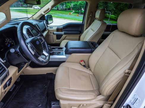 Used 2017 Ford F150 Lariat RWD image 37