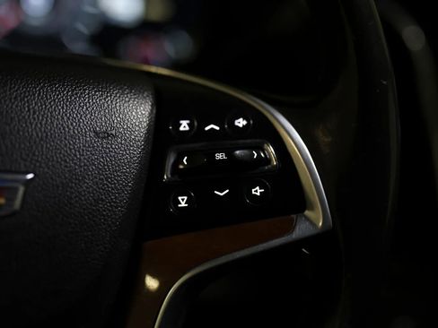 Used 2019 Cadillac Escalade ESV Luxury image 38