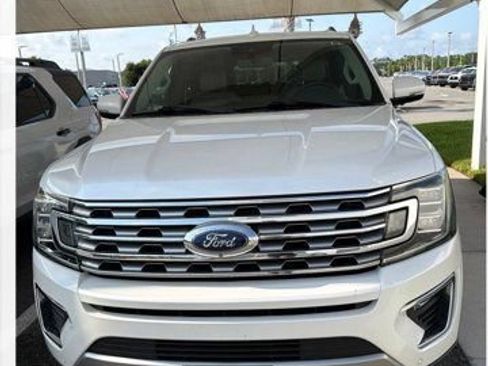 Used 2019 Ford Expedition Limited w/ Equipment Group 302A AWD/4WD image 7