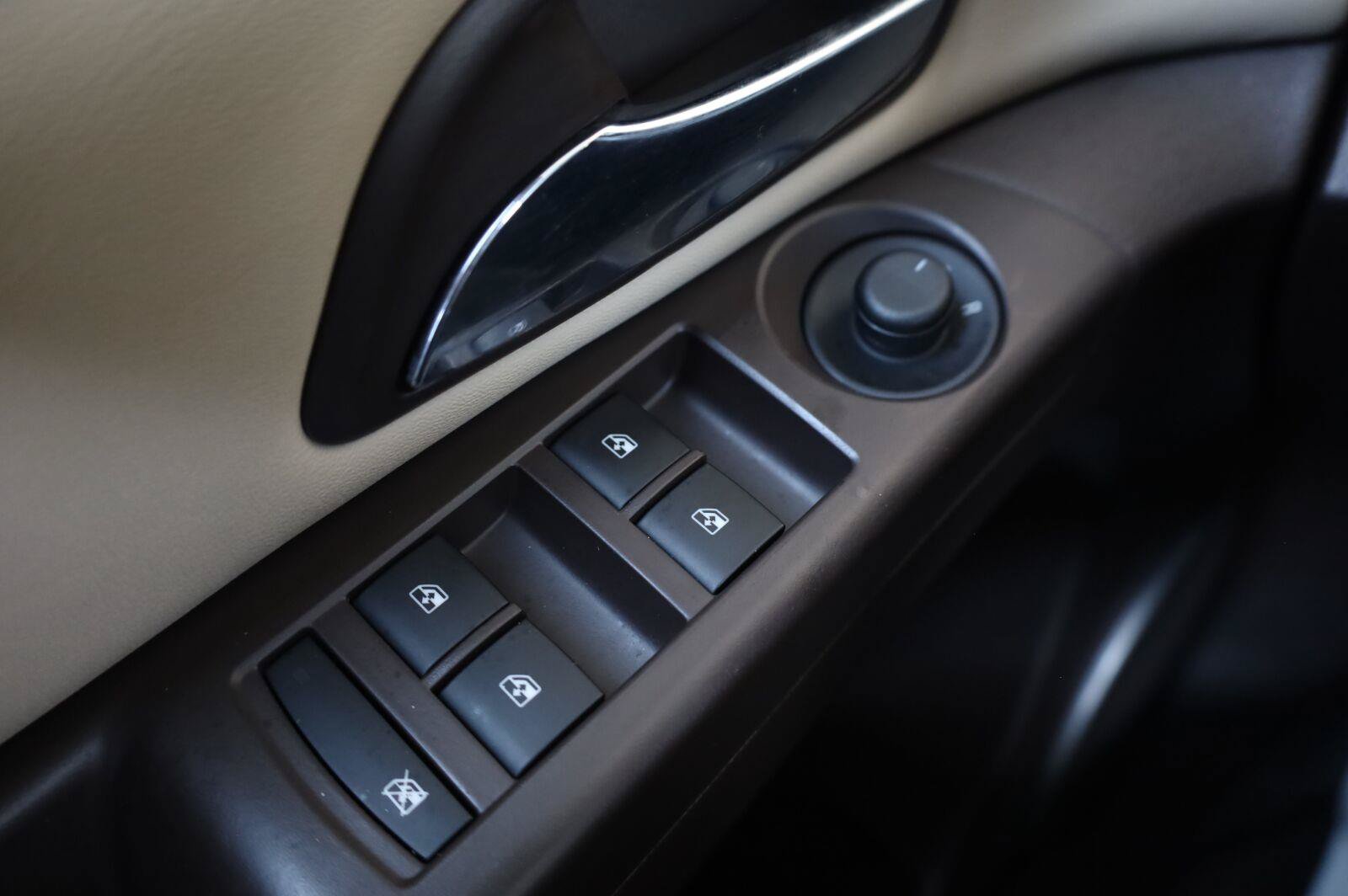 Used 2014 Chevrolet Cruze LTZ w/ Sun, Sound and Sport Package FWD image 37