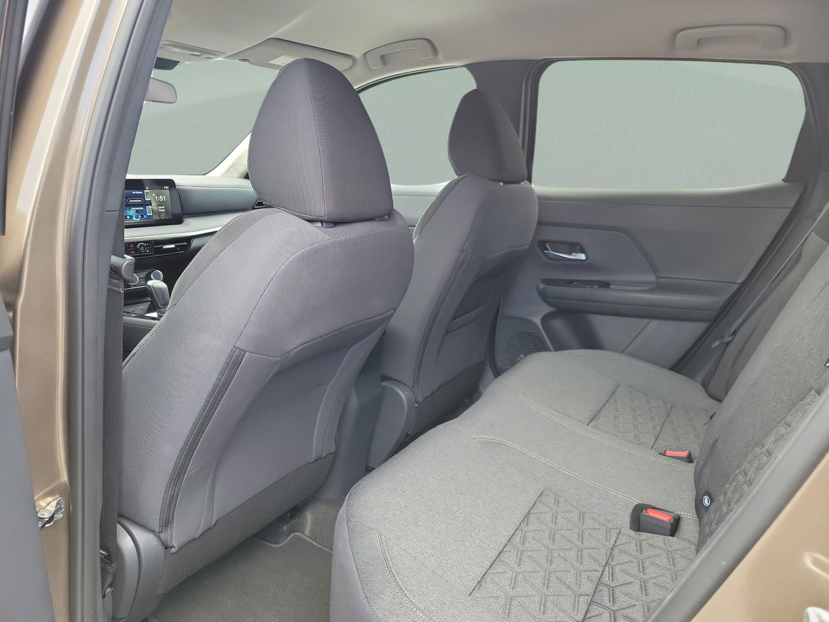 Used 2025 Nissan Kicks SV FWD image 9