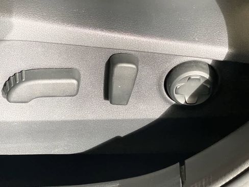 Used 2024 Subaru Outback Limited AWD/4WD image 15
