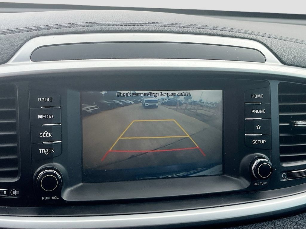 Used 2019 Kia Sorento S FWD image 13