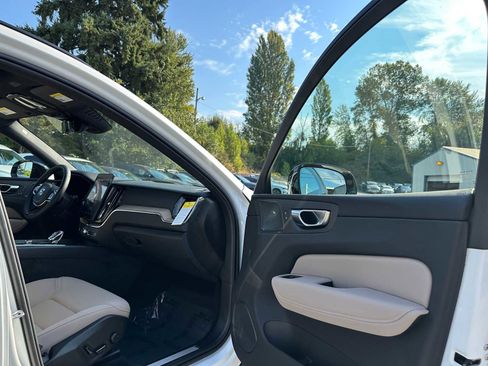 New 2026 Volvo XC60 B5 Plus w/ Climate Package image 11