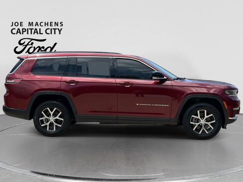 Used 2025 Jeep Grand Cherokee L Limited AWD/4WD image 3