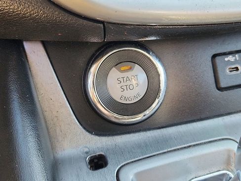 Used 2019 Nissan Murano SV w/ Cargo Package image 13