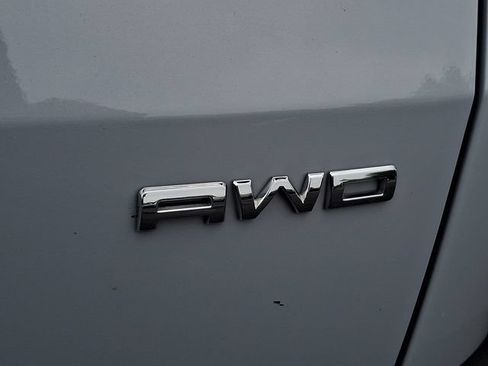Certified 2025 Ford Escape ST-Line Select AWD/4WD image 37