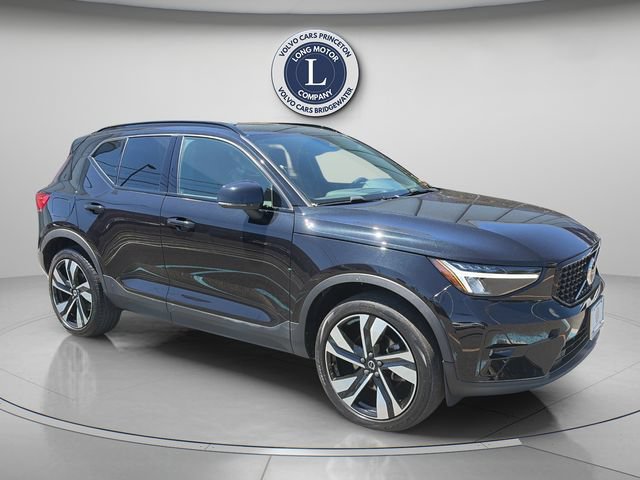 Certified 2023 Volvo XC40 B5 Plus w/ Climate Package AWD/4WD image 12