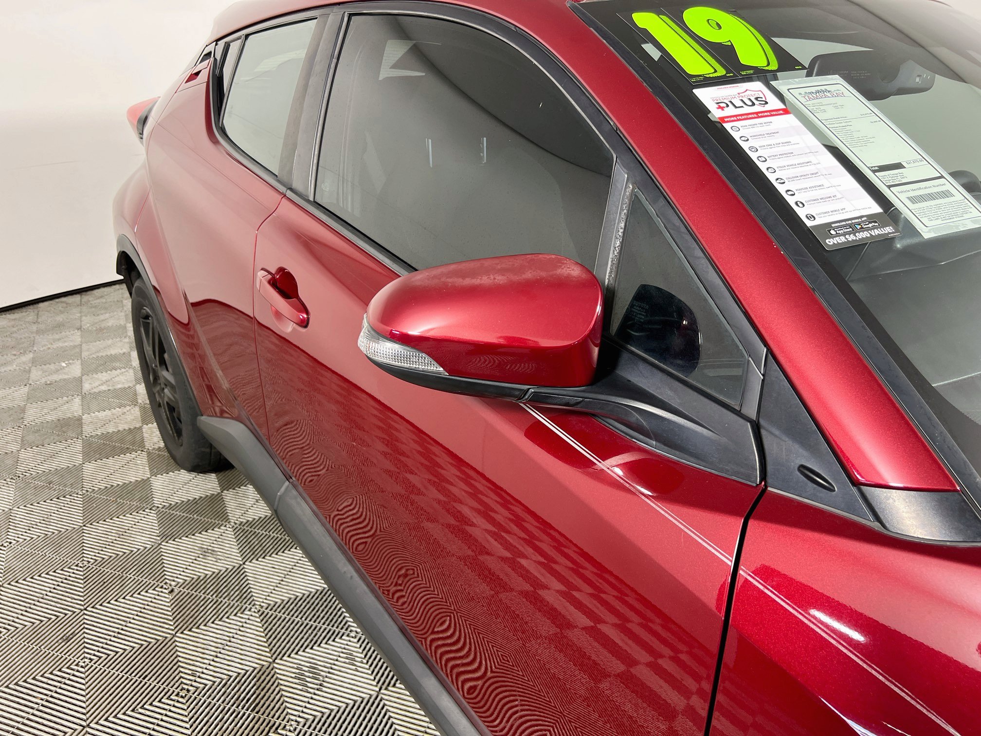 Used 2019 Toyota C-HR LE FWD image 13