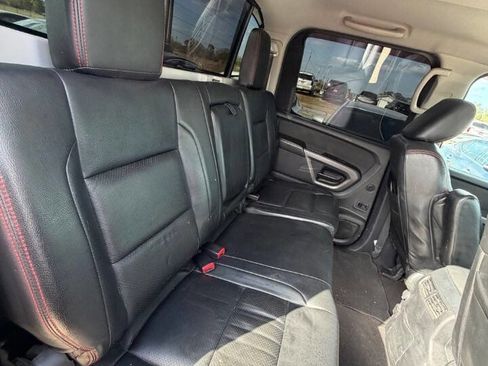 Used 2015 Nissan Titan SV w/ SV Value Truck Package image 18