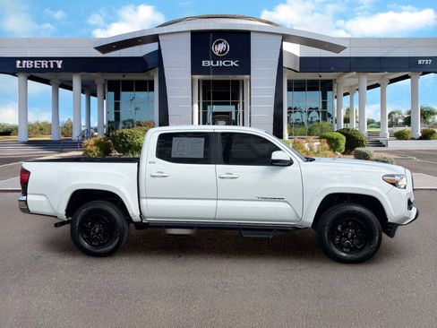 Used 2020 Toyota Tacoma SR5 RWD image 3