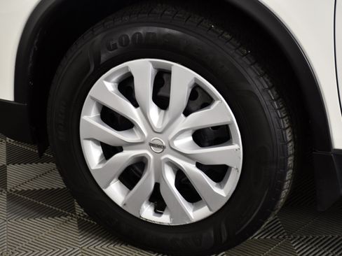 Used 2017 Nissan Rogue S AWD/4WD image 50