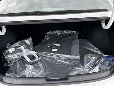 New 2025 Hyundai Elantra Sport image 18