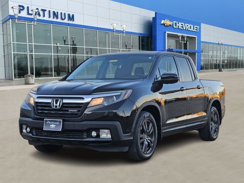 Used 2017 Honda Ridgeline Sport image 2