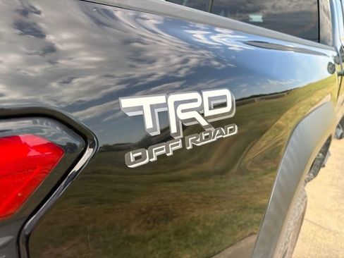 Used 2025 Toyota Tacoma TRD Off-Road w/ TRD Off Road Upgrade Package AWD/4WD image 12