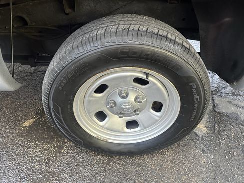 Used 2004 Dodge Ram 1500 Truck ST w/ ST Value Group image 27