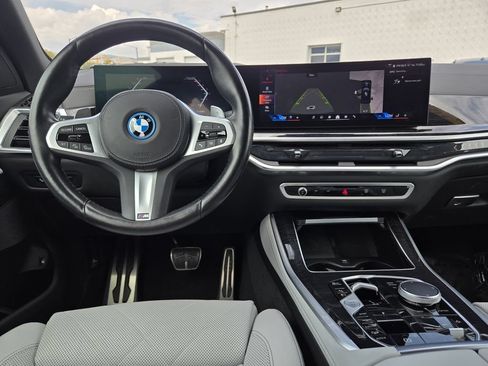 Used 2024 BMW X5 xDrive50e w/ M Sport Package AWD/4WD image 26