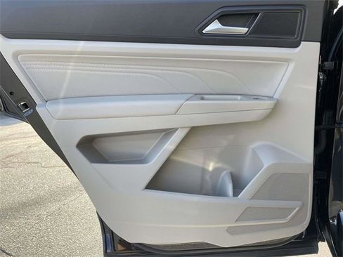 Used 2021 Volkswagen Atlas SEL R-Line image 16