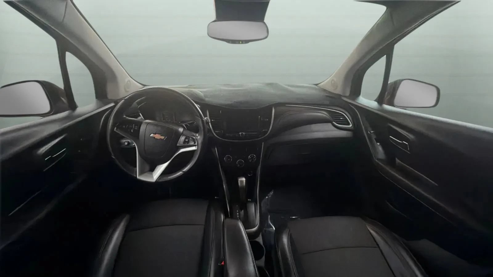 Used 2019 Chevrolet Trax LT w/ LT Convenience Package FWD image 9