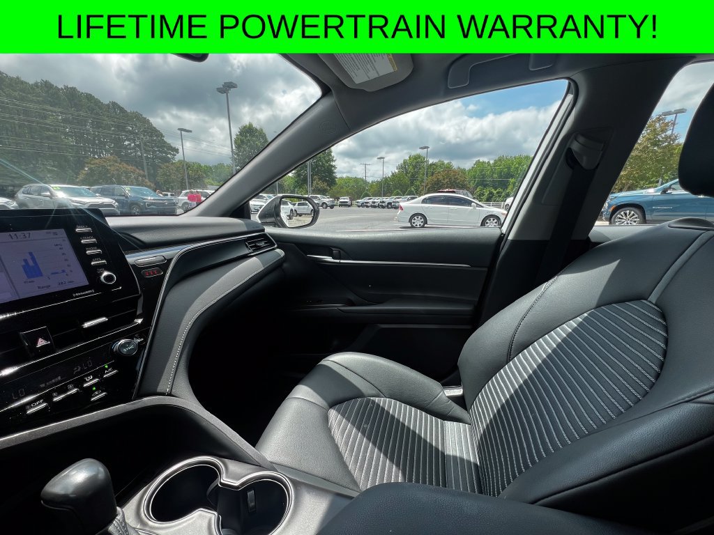 Used 2024 Toyota Camry SE FWD image 11