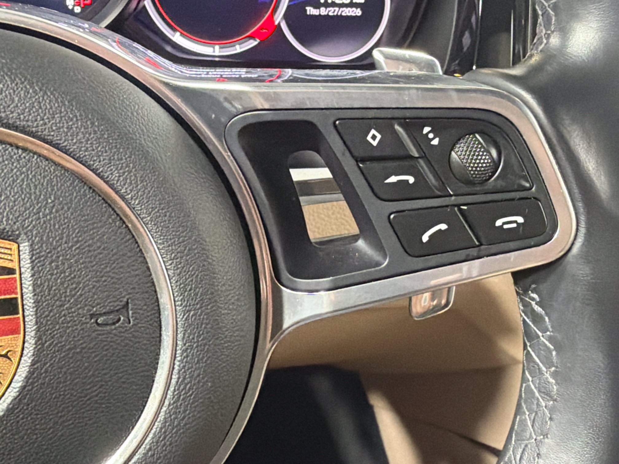Certified 2023 Porsche Cayenne AWD/4WD image 35