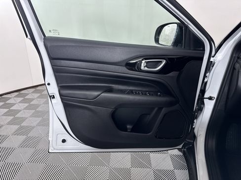 New 2026 Jeep Compass Limited image 26