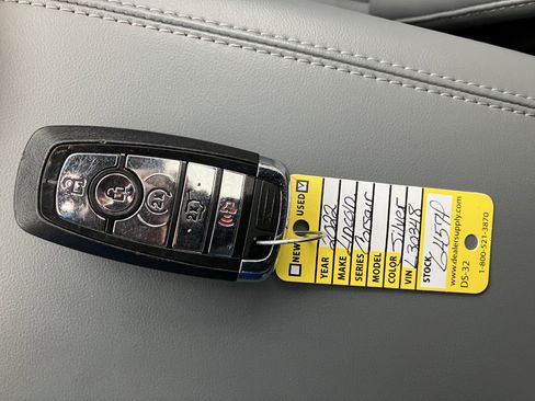 Used 2022 Lincoln Corsair Reserve w/ Equipment Group 201A image 21