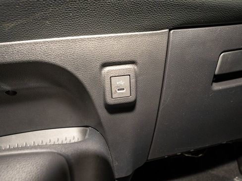 Used 2025 Toyota Corolla LE image 14