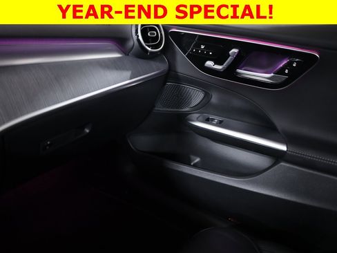 Used 2025 Mercedes-Benz C 300 4MATIC Sedan image 18
