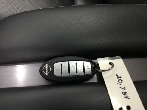 Used 2023 Nissan Murano SL image 10