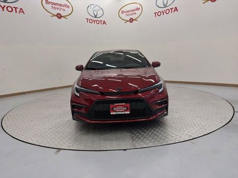 Used 2025 Toyota Corolla SE FWD image 4