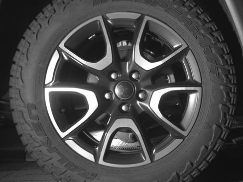 Used 2025 Jeep Compass Trailhawk image 15