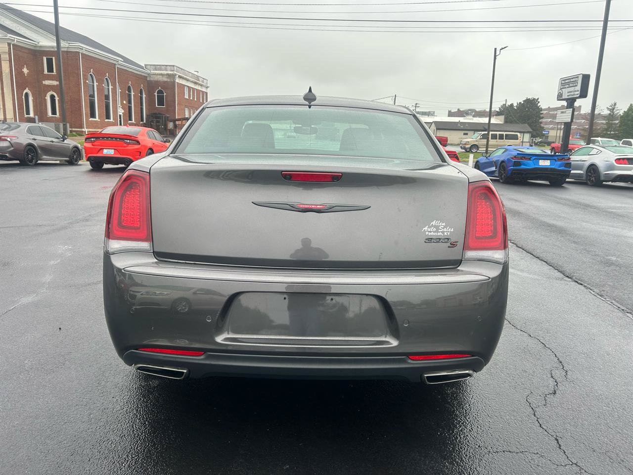 Used 2023 Chrysler 300 S RWD image 6