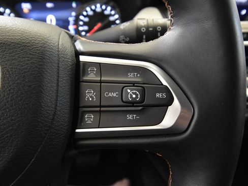 Used 2022 Jeep Compass Limited image 26